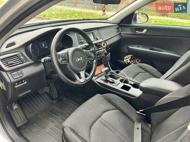 Серый Киа Оптима, объемом двигателя 1.59 л и пробегом 100 тыс. км за 11000 $, фото 9 на Automoto.ua