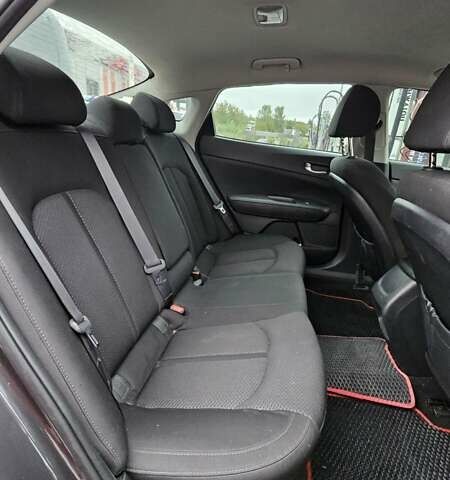 Серый Киа Оптима, объемом двигателя 2.36 л и пробегом 120 тыс. км за 10000 $, фото 33 на Automoto.ua