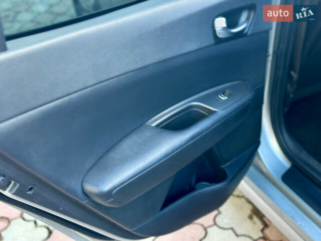 Серый Киа Оптима, объемом двигателя 2 л и пробегом 111 тыс. км за 12700 $, фото 25 на Automoto.ua