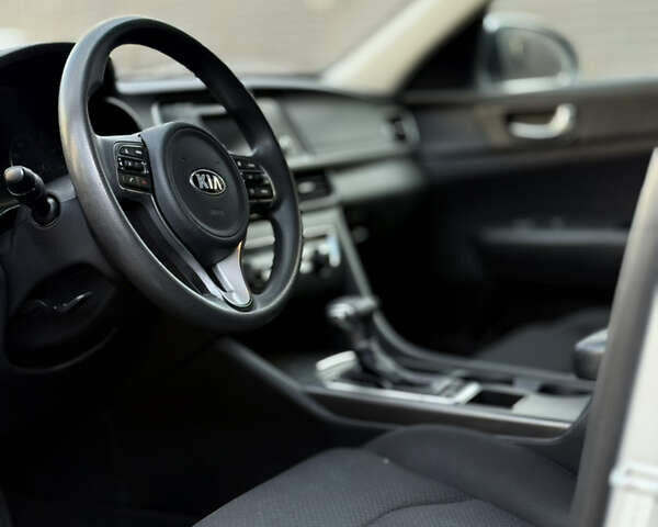 Сірий Кіа Оптіма, об'ємом двигуна 2.36 л та пробігом 192 тис. км за 9000 $, фото 3 на Automoto.ua