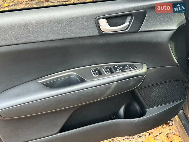 Серый Киа Оптима, объемом двигателя 2.4 л и пробегом 101 тыс. км за 10490 $, фото 26 на Automoto.ua