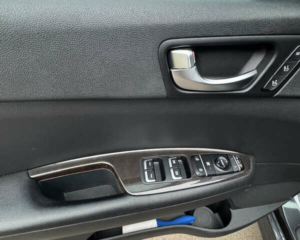 Сірий Кіа Оптіма, об'ємом двигуна 2.4 л та пробігом 164 тис. км за 13000 $, фото 15 на Automoto.ua