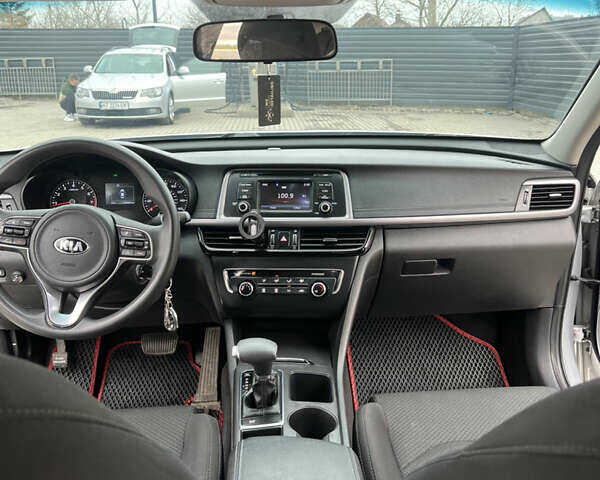 Серый Киа Оптима, объемом двигателя 2.4 л и пробегом 107 тыс. км за 10500 $, фото 7 на Automoto.ua