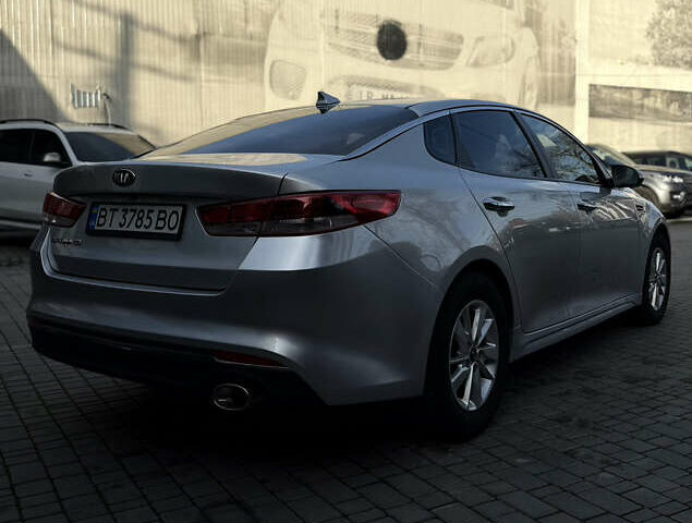 Сірий Кіа Оптіма, об'ємом двигуна 2.36 л та пробігом 192 тис. км за 9000 $, фото 1 на Automoto.ua