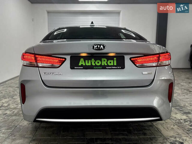 Серый Киа Оптима, объемом двигателя 2 л и пробегом 95 тыс. км за 17900 $, фото 4 на Automoto.ua