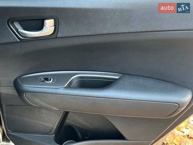 Серый Киа Оптима, объемом двигателя 2.4 л и пробегом 101 тыс. км за 10490 $, фото 21 на Automoto.ua
