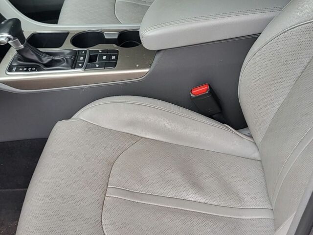 Сірий Кіа Оптіма, об'ємом двигуна 2 л та пробігом 107 тис. км за 15700 $, фото 5 на Automoto.ua