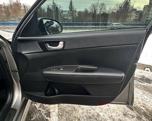 Сірий Кіа Оптіма, об'ємом двигуна 2.4 л та пробігом 140 тис. км за 12500 $, фото 13 на Automoto.ua