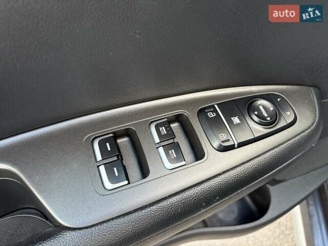 Сірий Кіа Оптіма, об'ємом двигуна 2.01 л та пробігом 113 тис. км за 12600 $, фото 9 на Automoto.ua