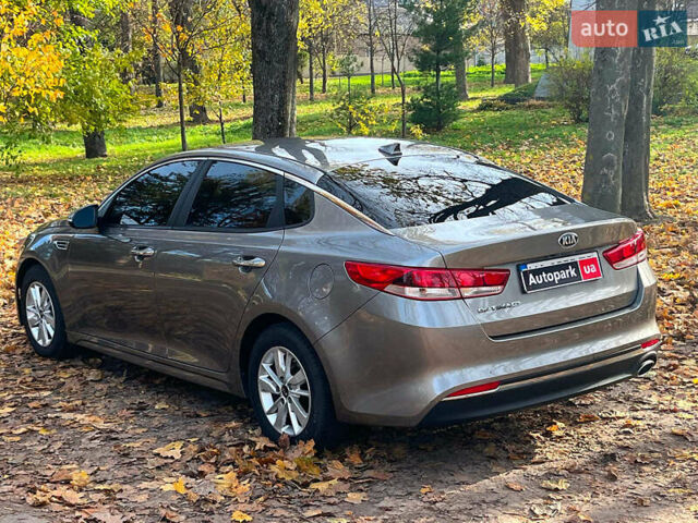 Серый Киа Оптима, объемом двигателя 2.4 л и пробегом 101 тыс. км за 10490 $, фото 7 на Automoto.ua