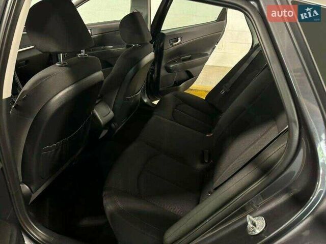 Сірий Кіа Оптіма, об'ємом двигуна 2 л та пробігом 88 тис. км за 2900 $, фото 7 на Automoto.ua