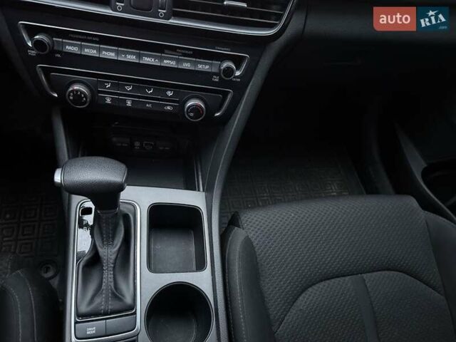 Серый Киа Оптима, объемом двигателя 2.36 л и пробегом 101 тыс. км за 9900 $, фото 14 на Automoto.ua