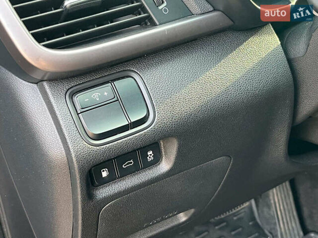 Серый Киа Оптима, объемом двигателя 2.4 л и пробегом 101 тыс. км за 10490 $, фото 28 на Automoto.ua