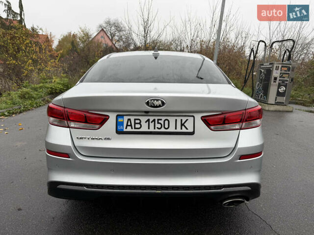 Сірий Кіа Оптіма, об'ємом двигуна 2.36 л та пробігом 171 тис. км за 13500 $, фото 5 на Automoto.ua