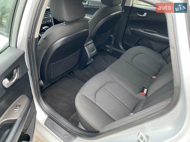 Сірий Кіа Оптіма, об'ємом двигуна 2.36 л та пробігом 117 тис. км за 13500 $, фото 2 на Automoto.ua