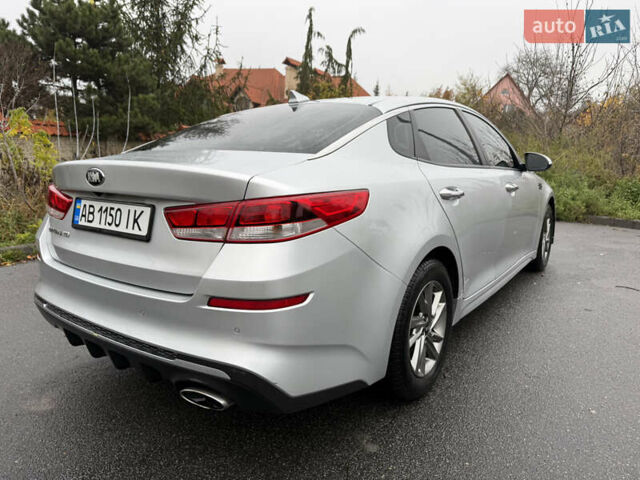 Сірий Кіа Оптіма, об'ємом двигуна 2.36 л та пробігом 171 тис. км за 13500 $, фото 4 на Automoto.ua