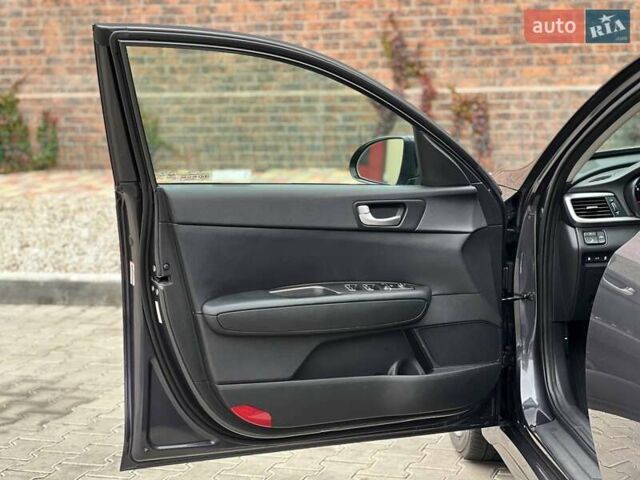 Серый Киа Оптима, объемом двигателя 2.36 л и пробегом 180 тыс. км за 13900 $, фото 14 на Automoto.ua