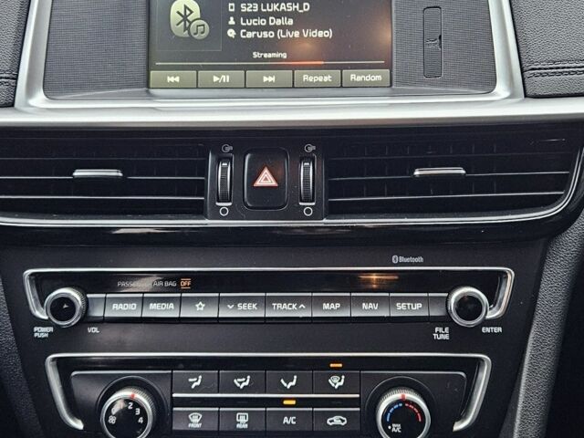 Сірий Кіа Оптіма, об'ємом двигуна 2 л та пробігом 206 тис. км за 14500 $, фото 6 на Automoto.ua