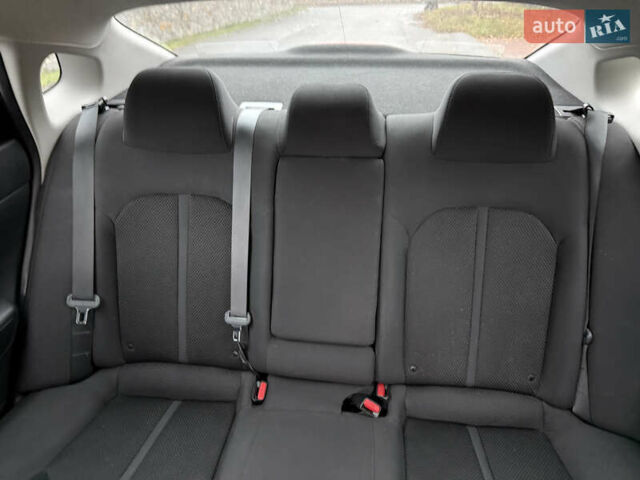 Сірий Кіа Оптіма, об'ємом двигуна 2.36 л та пробігом 171 тис. км за 13500 $, фото 14 на Automoto.ua