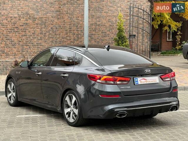 Серый Киа Оптима, объемом двигателя 2.36 л и пробегом 180 тыс. км за 13900 $, фото 13 на Automoto.ua