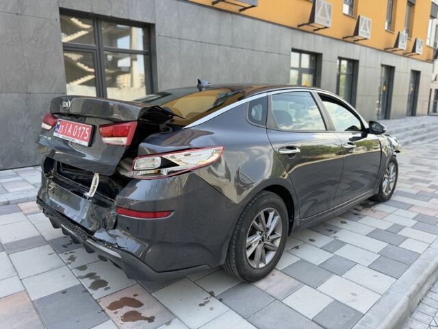 Сірий Кіа Оптіма, об'ємом двигуна 0 л та пробігом 140 тис. км за 6898 $, фото 3 на Automoto.ua