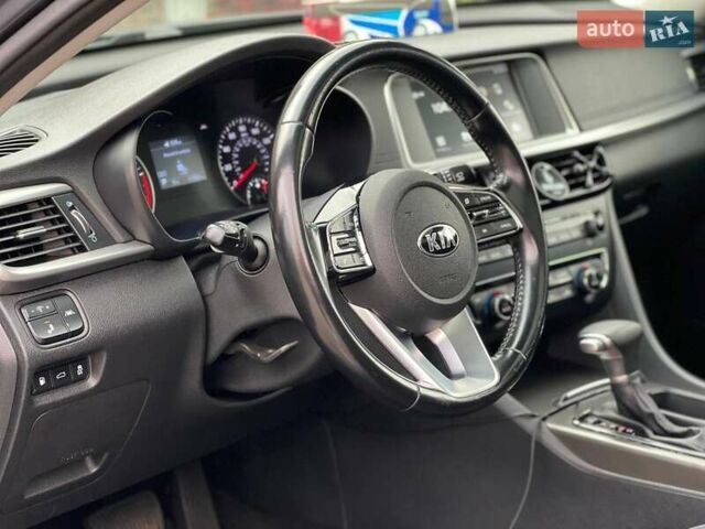 Серый Киа Оптима, объемом двигателя 2.36 л и пробегом 180 тыс. км за 13900 $, фото 17 на Automoto.ua