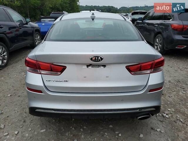 Серый Киа Оптима, объемом двигателя 2.36 л и пробегом 130 тыс. км за 2500 $, фото 5 на Automoto.ua