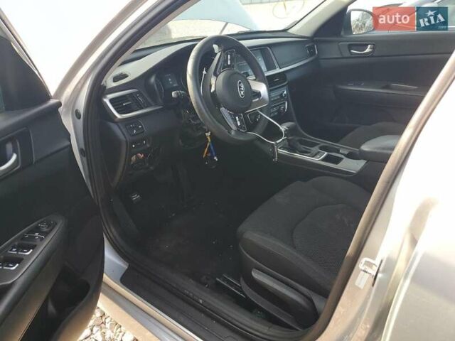 Серый Киа Оптима, объемом двигателя 2.36 л и пробегом 130 тыс. км за 2500 $, фото 6 на Automoto.ua