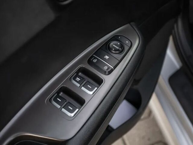 Серый Киа Оптима, объемом двигателя 2 л и пробегом 125 тыс. км за 9800 $, фото 23 на Automoto.ua