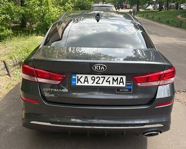 Сірий Кіа Оптіма, об'ємом двигуна 2.36 л та пробігом 129 тис. км за 12000 $, фото 8 на Automoto.ua