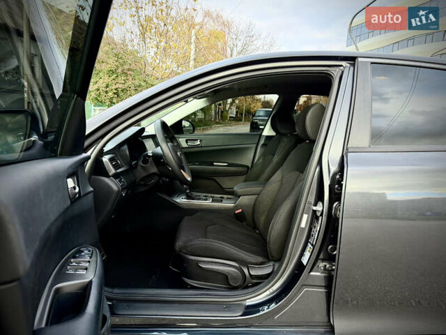 Сірий Кіа Оптіма, об'ємом двигуна 2.36 л та пробігом 185 тис. км за 14700 $, фото 23 на Automoto.ua