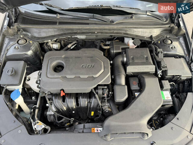 Сірий Кіа Оптіма, об'ємом двигуна 2.36 л та пробігом 185 тис. км за 14700 $, фото 20 на Automoto.ua