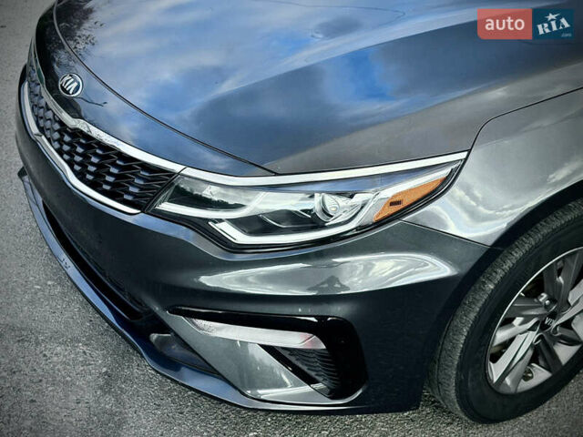 Сірий Кіа Оптіма, об'ємом двигуна 2.36 л та пробігом 185 тис. км за 14700 $, фото 12 на Automoto.ua