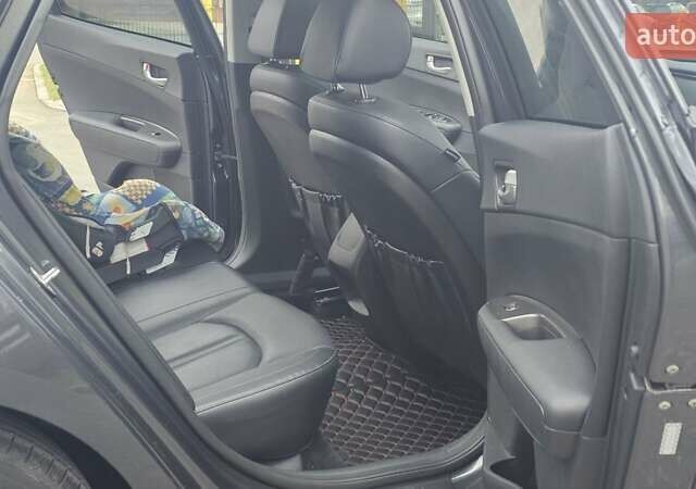 Сірий Кіа Оптіма, об'ємом двигуна 2.36 л та пробігом 89 тис. км за 14700 $, фото 25 на Automoto.ua