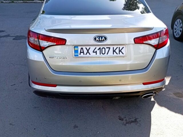 Серый Киа Оптима, объемом двигателя 2 л и пробегом 180 тыс. км за 10000 $, фото 2 на Automoto.ua