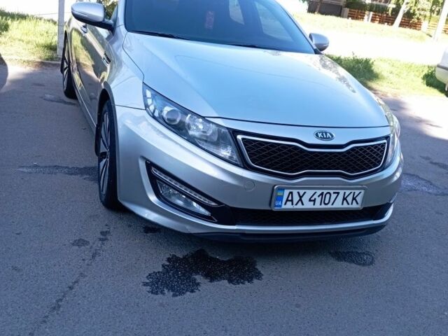 Серый Киа Оптима, объемом двигателя 2 л и пробегом 180 тыс. км за 10000 $, фото 7 на Automoto.ua
