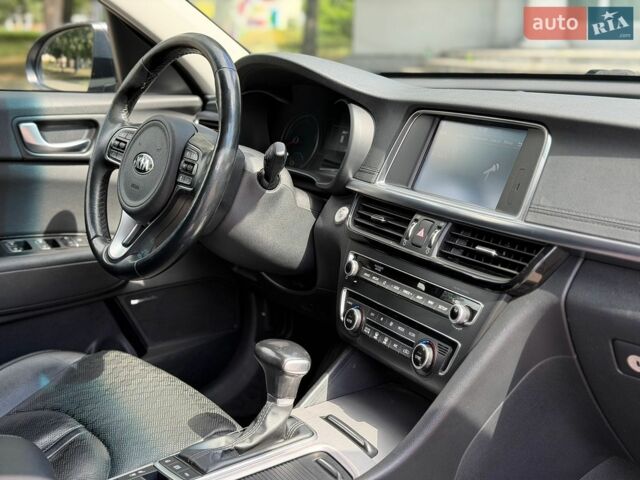 Серый Киа Оптима, объемом двигателя 0 л и пробегом 167 тыс. км за 16400 $, фото 9 на Automoto.ua