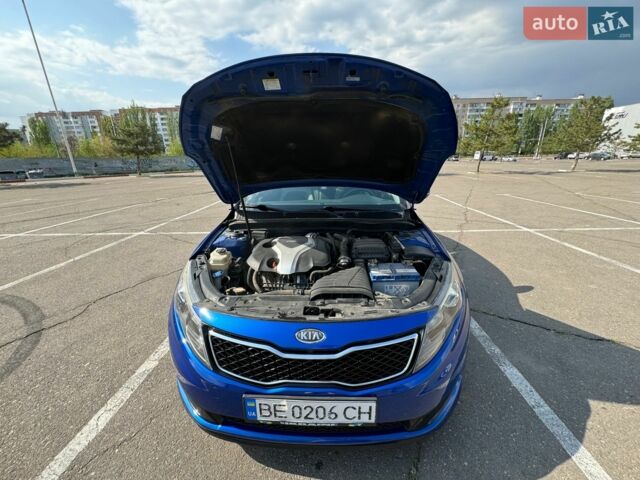 Синий Киа Оптима, объемом двигателя 2 л и пробегом 260 тыс. км за 9800 $, фото 5 на Automoto.ua