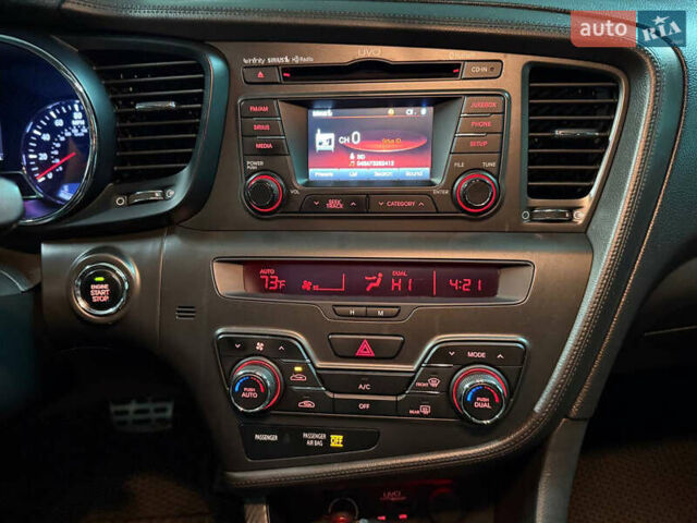 Синий Киа Оптима, объемом двигателя 2 л и пробегом 300 тыс. км за 8400 $, фото 9 на Automoto.ua