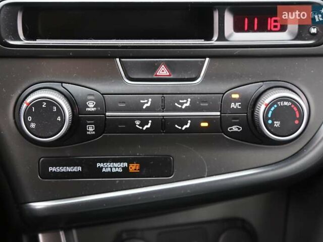 Синий Киа Оптима, объемом двигателя 2.36 л и пробегом 180 тыс. км за 9000 $, фото 18 на Automoto.ua