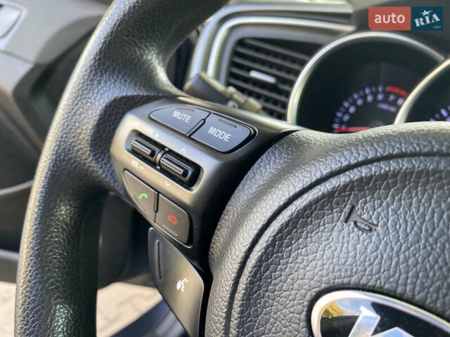 Киа Оптима 2015 в Николаеве на Automoto.ua Синий Киа Оптима, объемом двигателя 2.4 л и пробегом 127 тыс. км за 11499 $, фото 14 на Automoto.ua