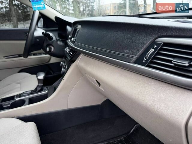 Синий Киа Оптима, объемом двигателя 2.36 л и пробегом 155 тыс. км за 8500 $, фото 25 на Automoto.ua
