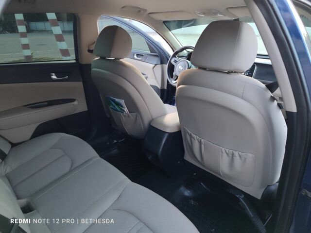 Синий Киа Оптима, объемом двигателя 2.4 л и пробегом 150 тыс. км за 9600 $, фото 23 на Automoto.ua