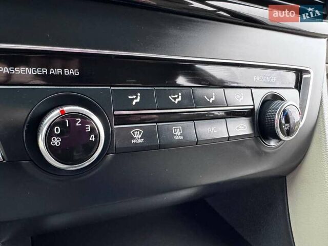 Синій Кіа Оптіма, об'ємом двигуна 2.36 л та пробігом 150 тис. км за 8950 $, фото 43 на Automoto.ua