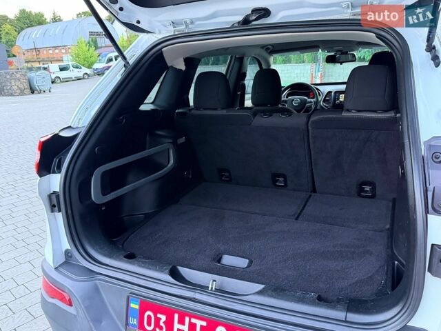 Синий Киа Оптима, объемом двигателя 2 л и пробегом 122 тыс. км за 15900 $, фото 2 на Automoto.ua