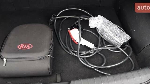 Синій Кіа Оптіма, об'ємом двигуна 2 л та пробігом 56 тис. км за 17950 $, фото 9 на Automoto.ua