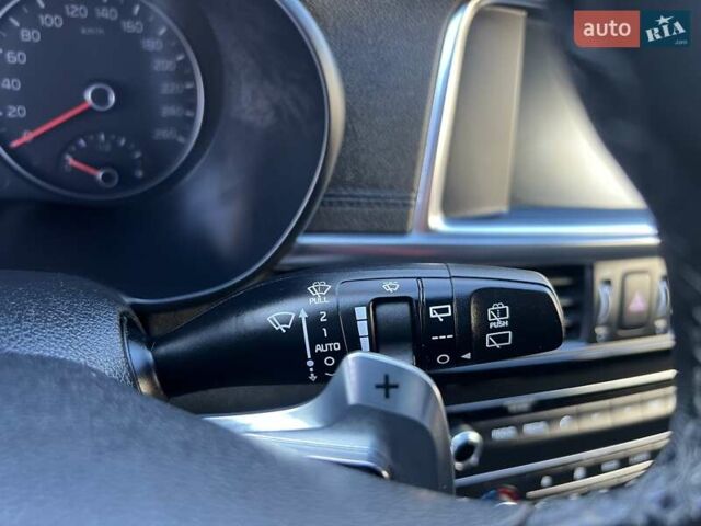 Синий Киа Оптима, объемом двигателя 1.7 л и пробегом 141 тыс. км за 14800 $, фото 46 на Automoto.ua