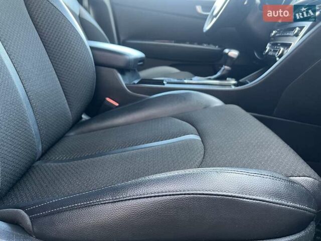 Синий Киа Оптима, объемом двигателя 1.7 л и пробегом 141 тыс. км за 14800 $, фото 9 на Automoto.ua