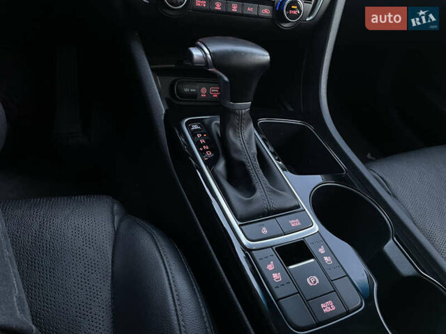 Синий Киа Оптима, объемом двигателя 0 л и пробегом 102 тыс. км за 18500 $, фото 22 на Automoto.ua