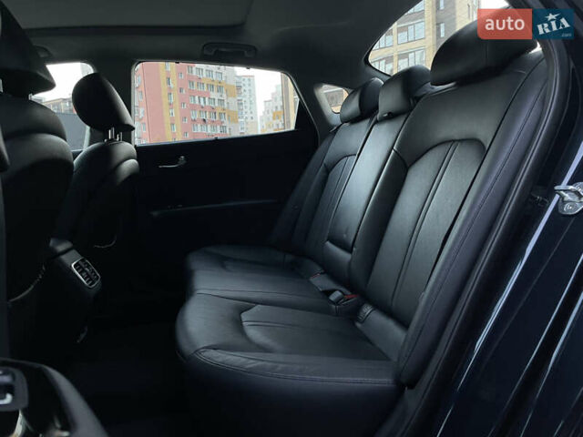 Синий Киа Оптима, объемом двигателя 0 л и пробегом 102 тыс. км за 18500 $, фото 25 на Automoto.ua